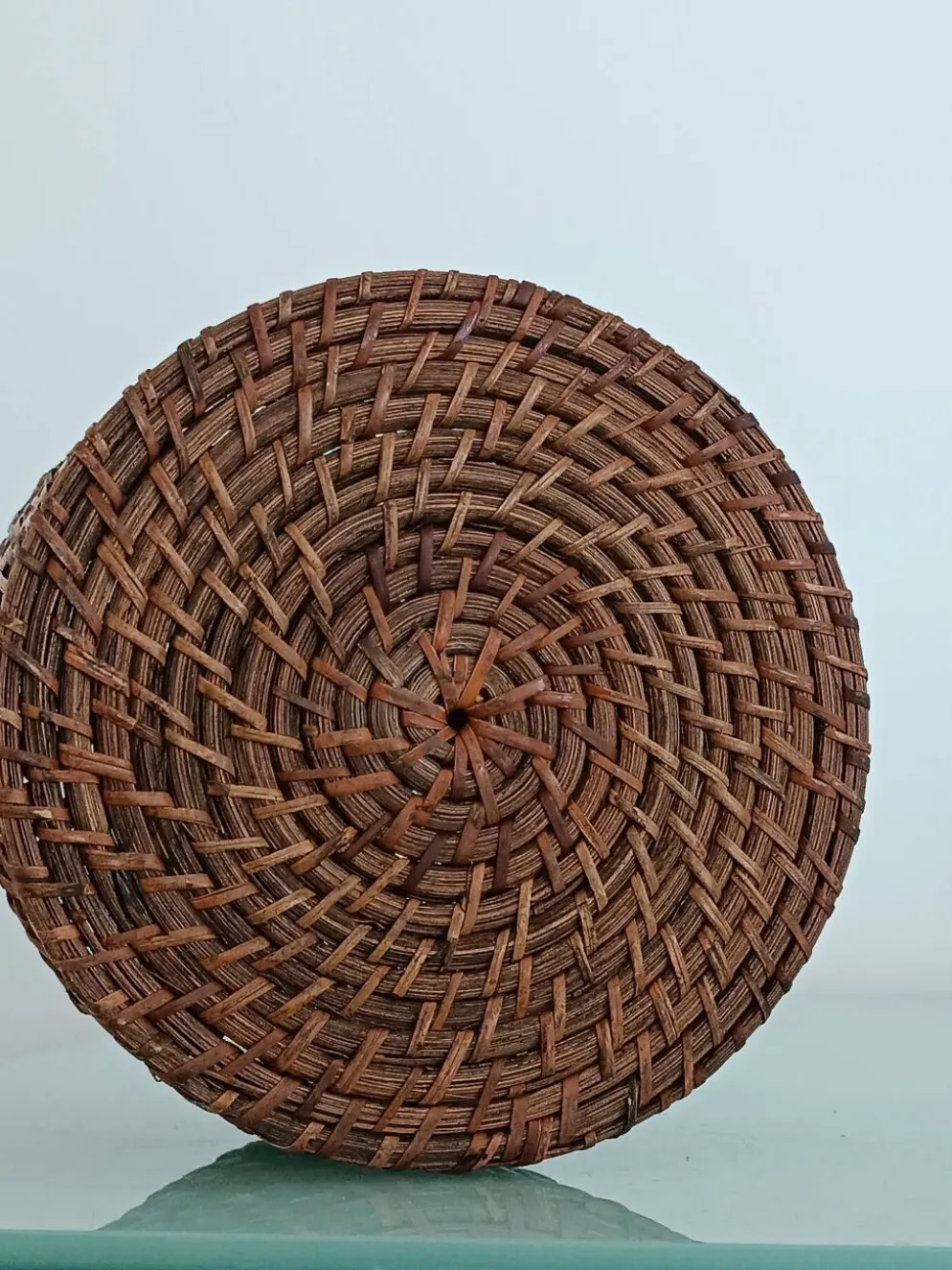 Ancien panier porte-verres en rotin tressé – Vintage années 70