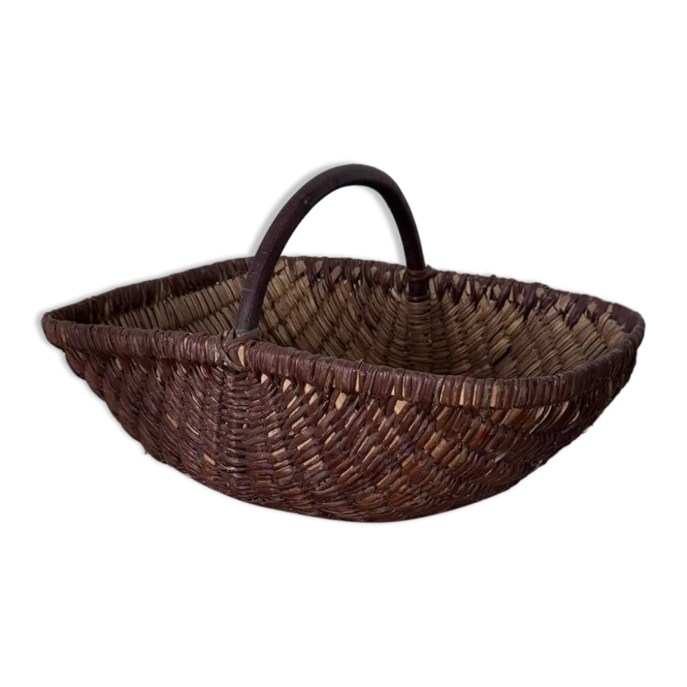 Ancien panier à récolte en osier