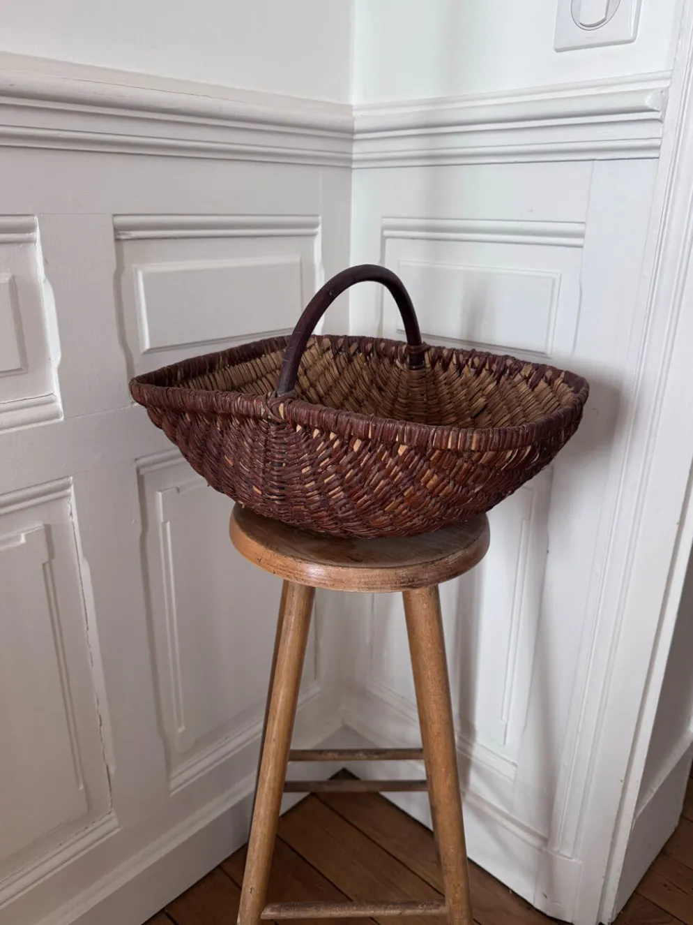 Ancien panier à récolte en osier