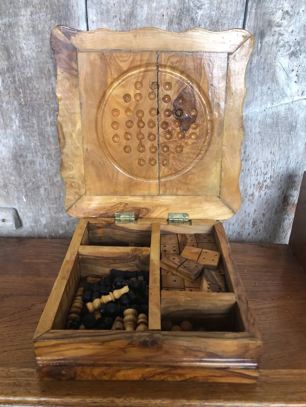 Ancien Plateau Jeu De Dames Échecs Solitaire Domino En Bois Olivier Brut