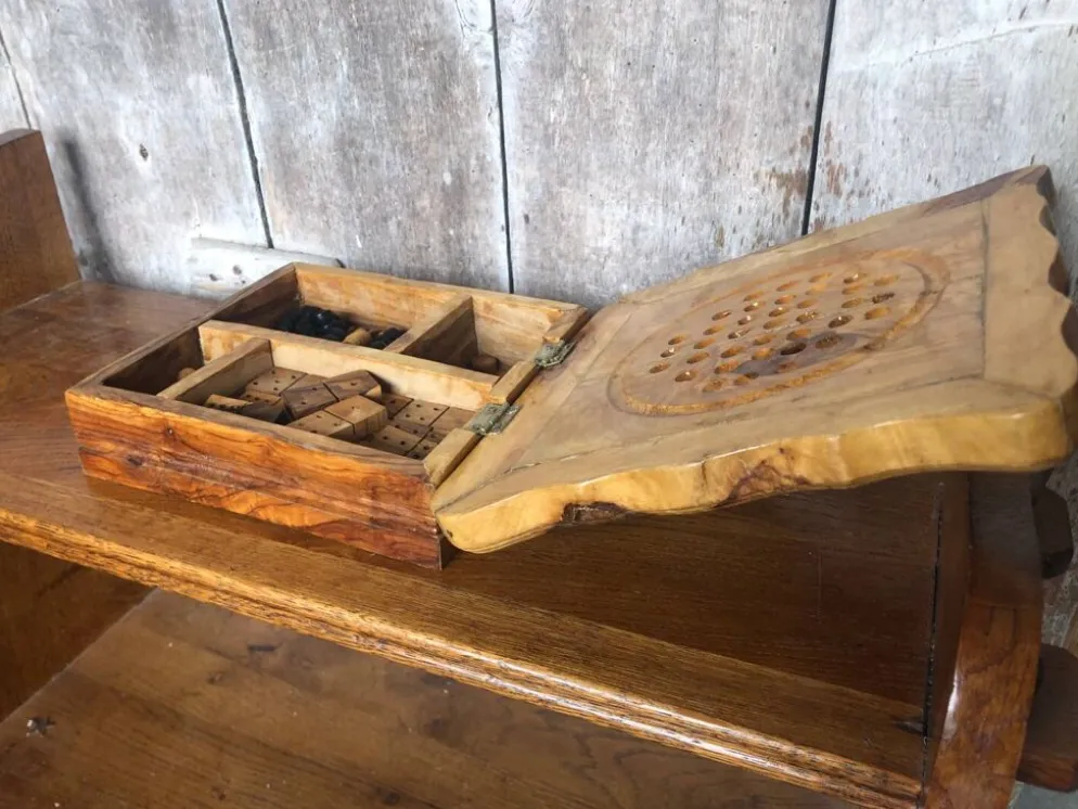 Ancien Plateau Jeu De Dames Échecs Solitaire Domino En Bois Olivier Brut