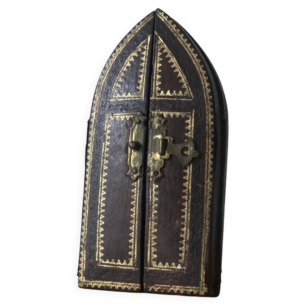 Ancien reliquaire / autel religieux