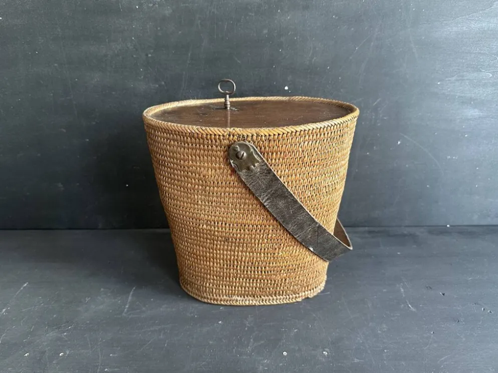Ancien sac panier en vannerie, bois et cuir, XIXe siècle