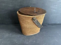 Ancien sac panier en vannerie, bois et cuir, XIXe siècle