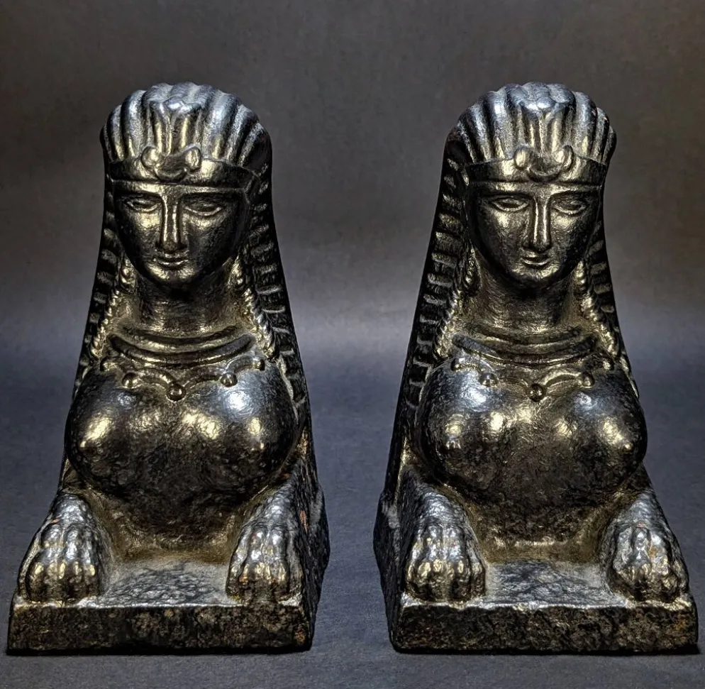 Anciens chenets orientalistes – figures assyriennes, XVIIIème s.
