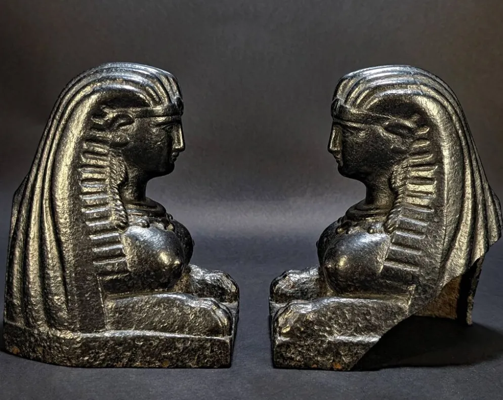 Anciens chenets orientalistes – figures assyriennes, XVIIIème s.