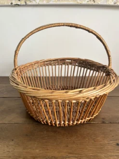 anier vintage en osier, années 50