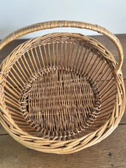 anier vintage en osier, années 50