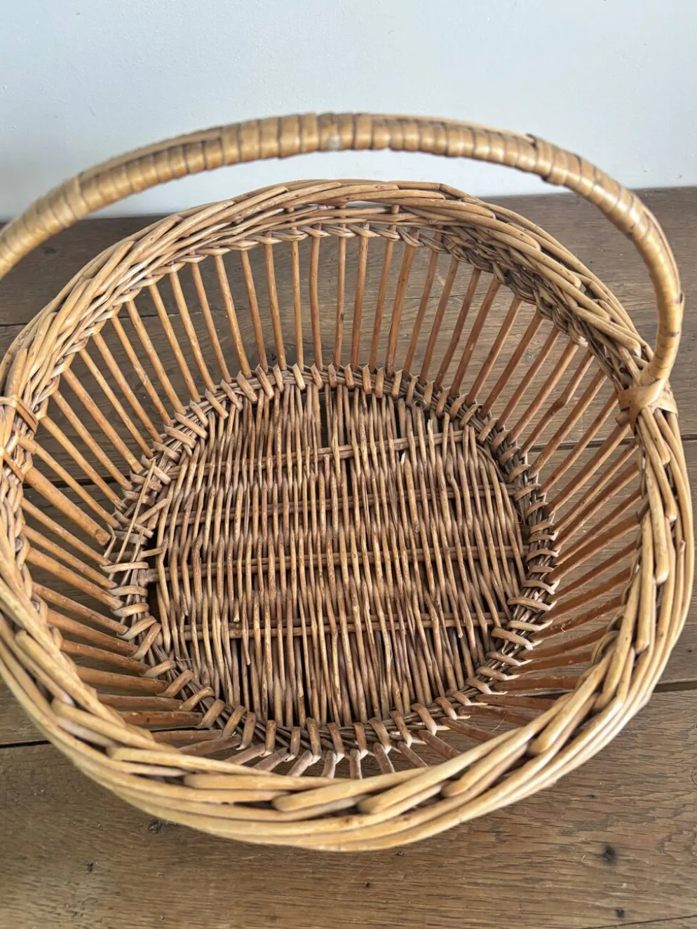 anier vintage en osier, années 50