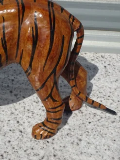 Animal en cuir véritable, tigre de 58 cm
