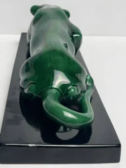 Art déco, sculpture panthère céramique verte vers 1930