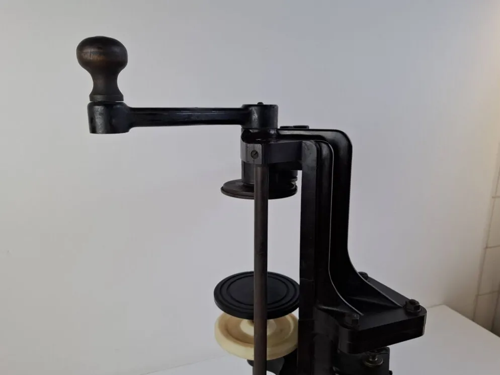 Art Deco Czechoslovak Industrial Tabletop Can Closer, 1930s