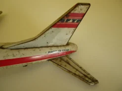 Avion de ligne à friction en tôle lithographiée, look patina -1965-