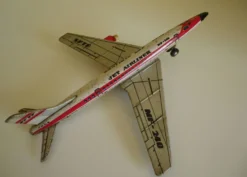 Avion de ligne à friction en tôle lithographiée, look patina -1965-