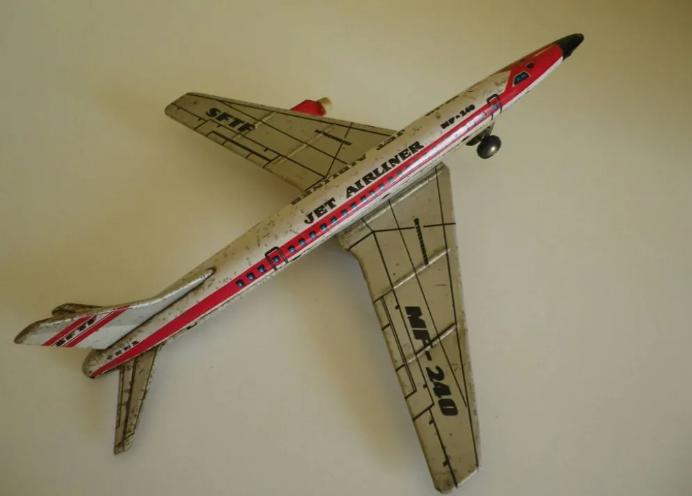 Avion de ligne à friction en tôle lithographiée, look patina -1965-
