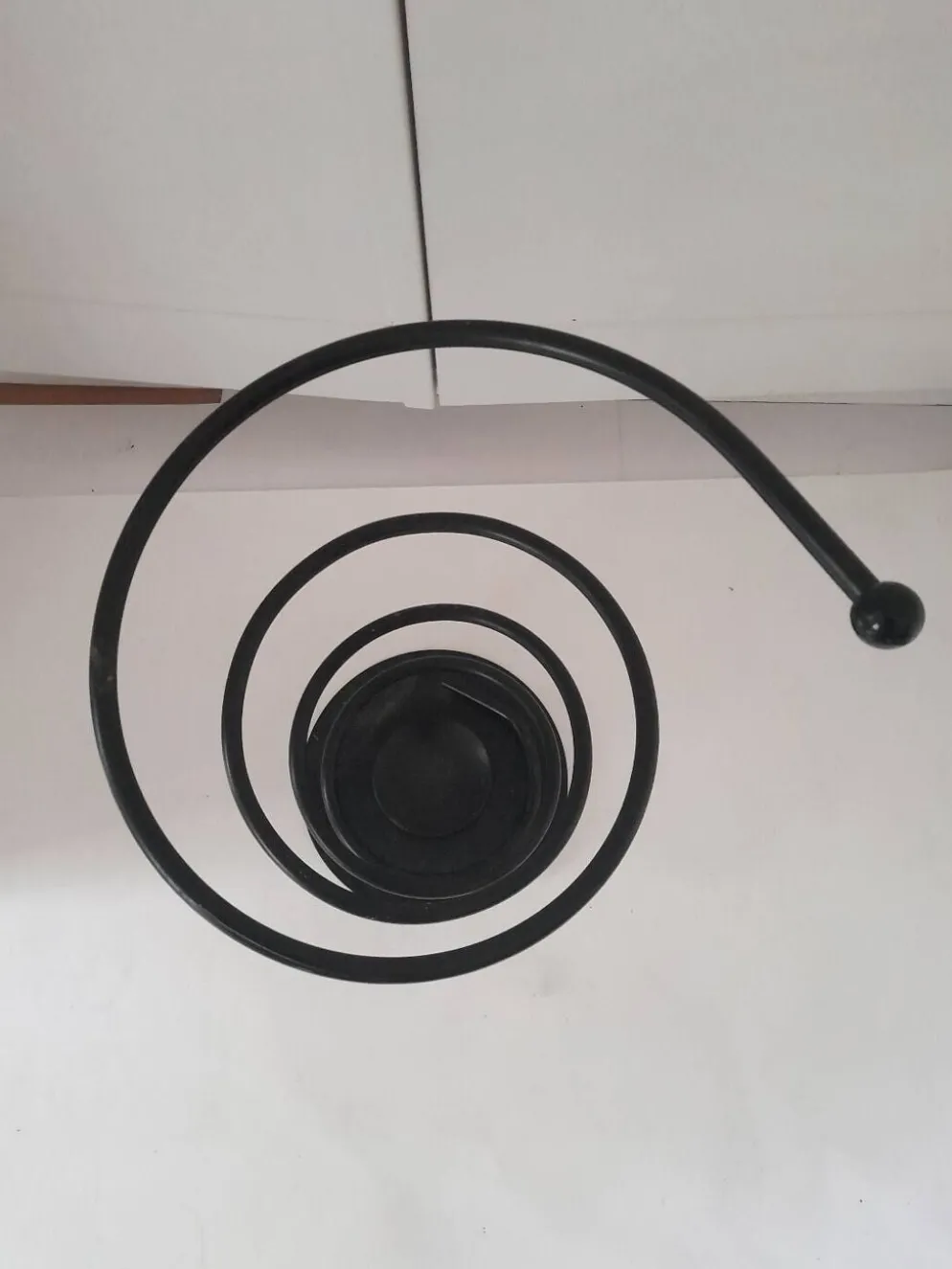 Bac porte-parapluie spirale métallique