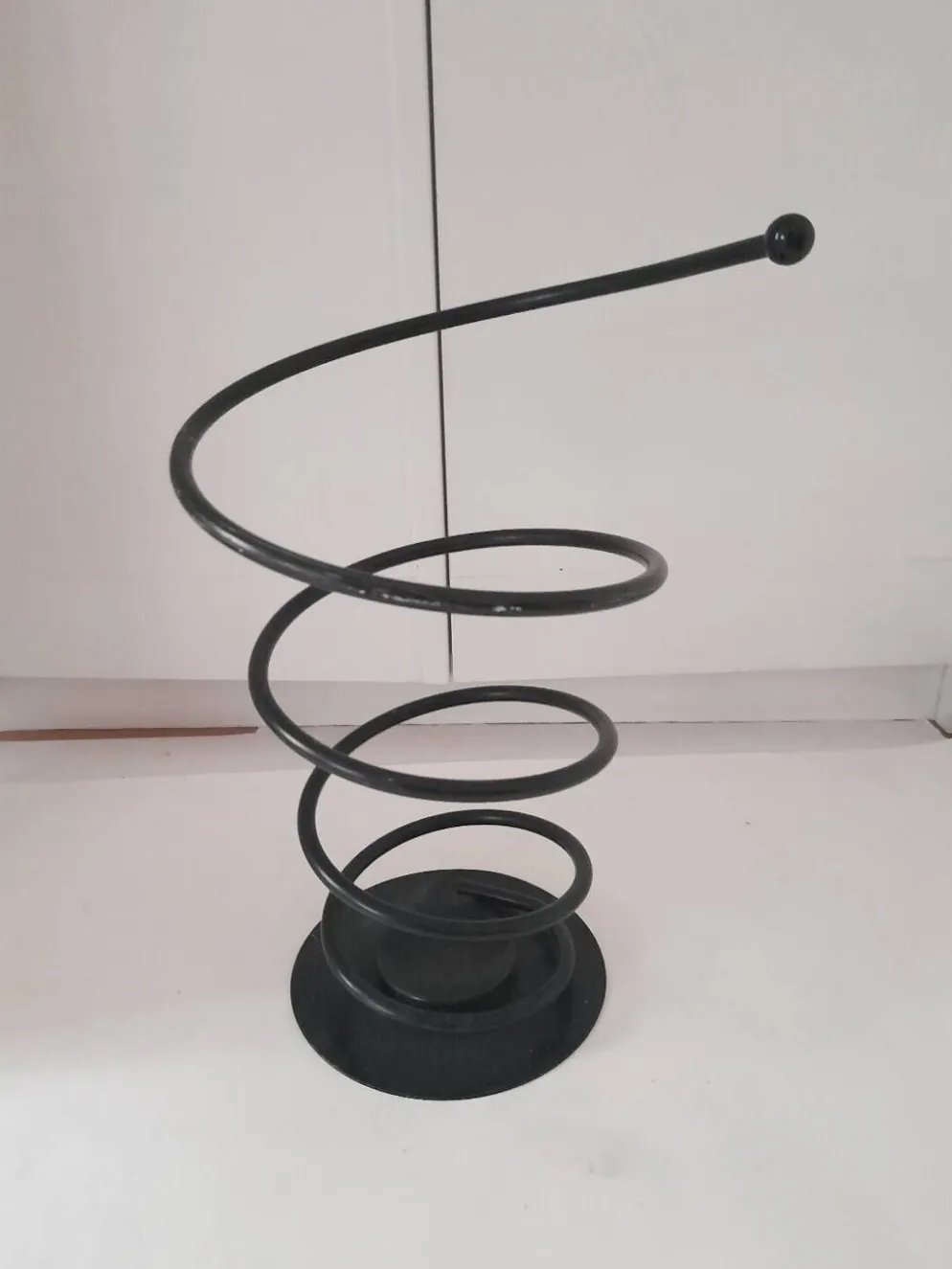 Bac porte-parapluie spirale métallique
