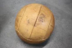 Ballon médicinal vintage en cuir marron, Tchécoslovaquie années 1930