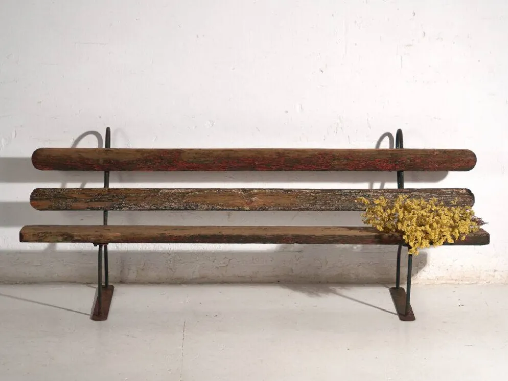 Banc ancien en fer et bois de pin – Europe centrale, vers 1920