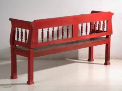 Banc ancien peint rouge en pin à dossier tourné – Europe centrale, vers 1900