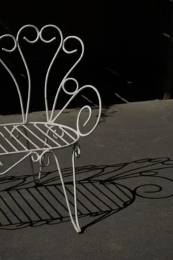 Banc de jardin décoratif en fer forgé français, milieu du 20e siècle, années 1950