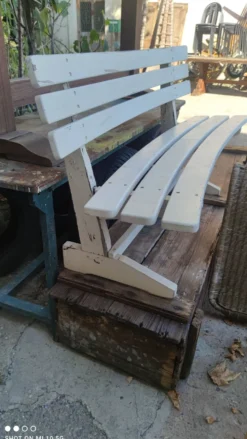 Banc de jardin en bois peint vers 1950