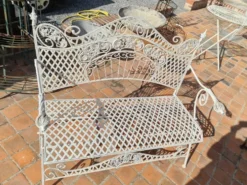 Banc de jardin en fer