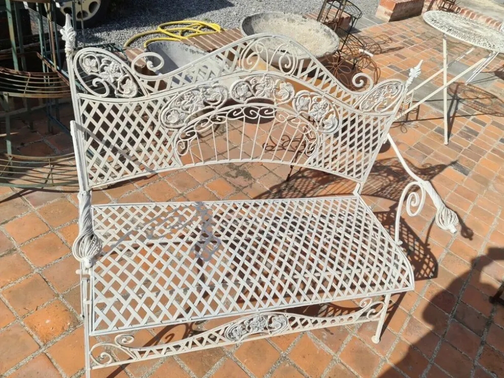 Banc de jardin en fer
