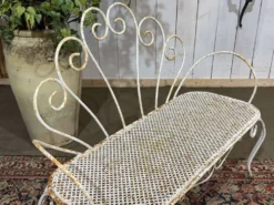 Banc de jardin en fer forgé des années 1950