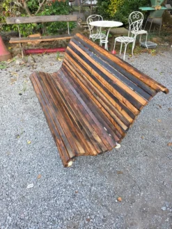 Banc de jardin en fonte et lattes en chêne