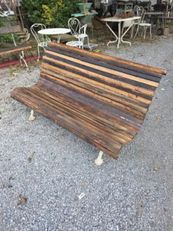 Banc de jardin en fonte et lattes en chêne