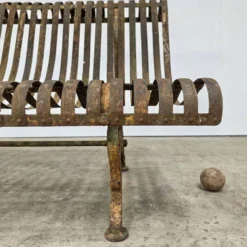 Banc de jardin en fonte fin 19ème à lames renversées