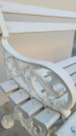 Banc de jardin signé Godin en fonte de maison bourgeoise