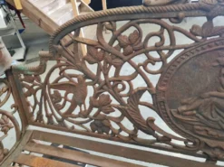 Banc en fonte