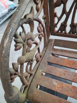 Banc en fonte