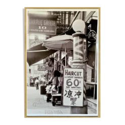 Barber Shop – Chinatown NYC 1956 Une scène vintage, brute et authentique.
