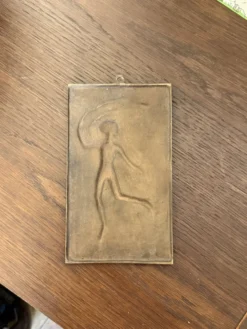 Bas-relief en bronze de David Jahrl