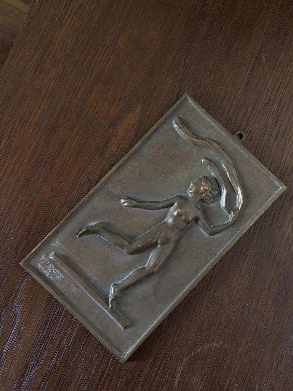 Bas-relief en bronze de David Jahrl