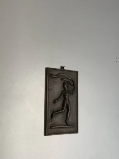 Bas-relief en bronze de David Jahrl