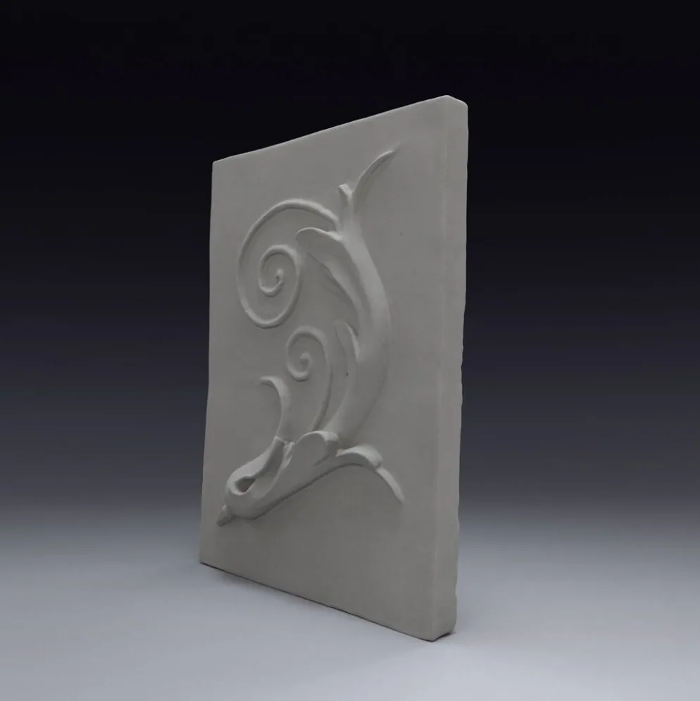 Bas-relief en plâtre d'une feuille d'acanthe.