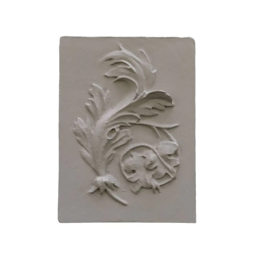 Bas-relief en plâtre feuille d’acanthe – style baroque / classique