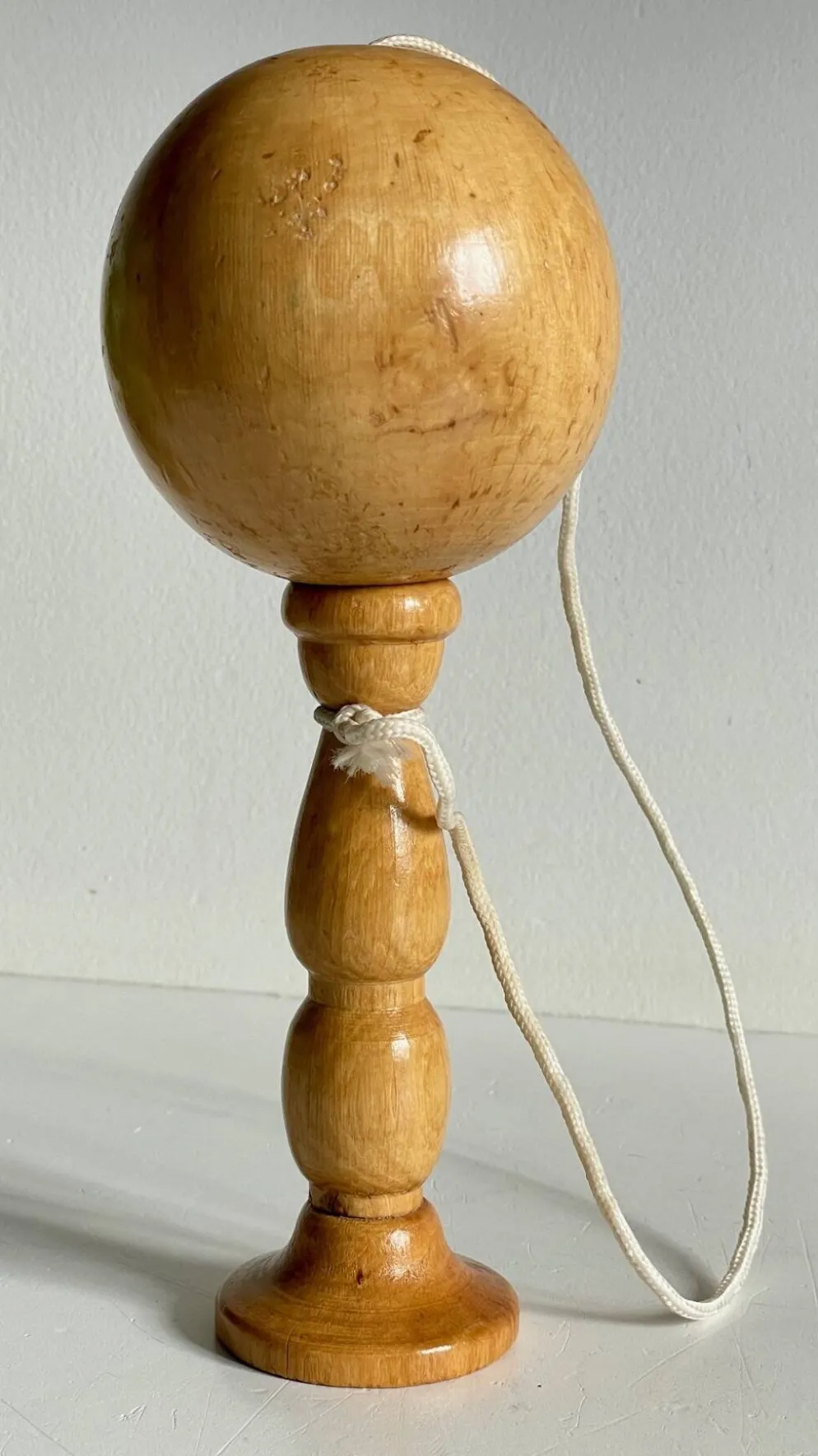 Bilboquet vintage bois massif