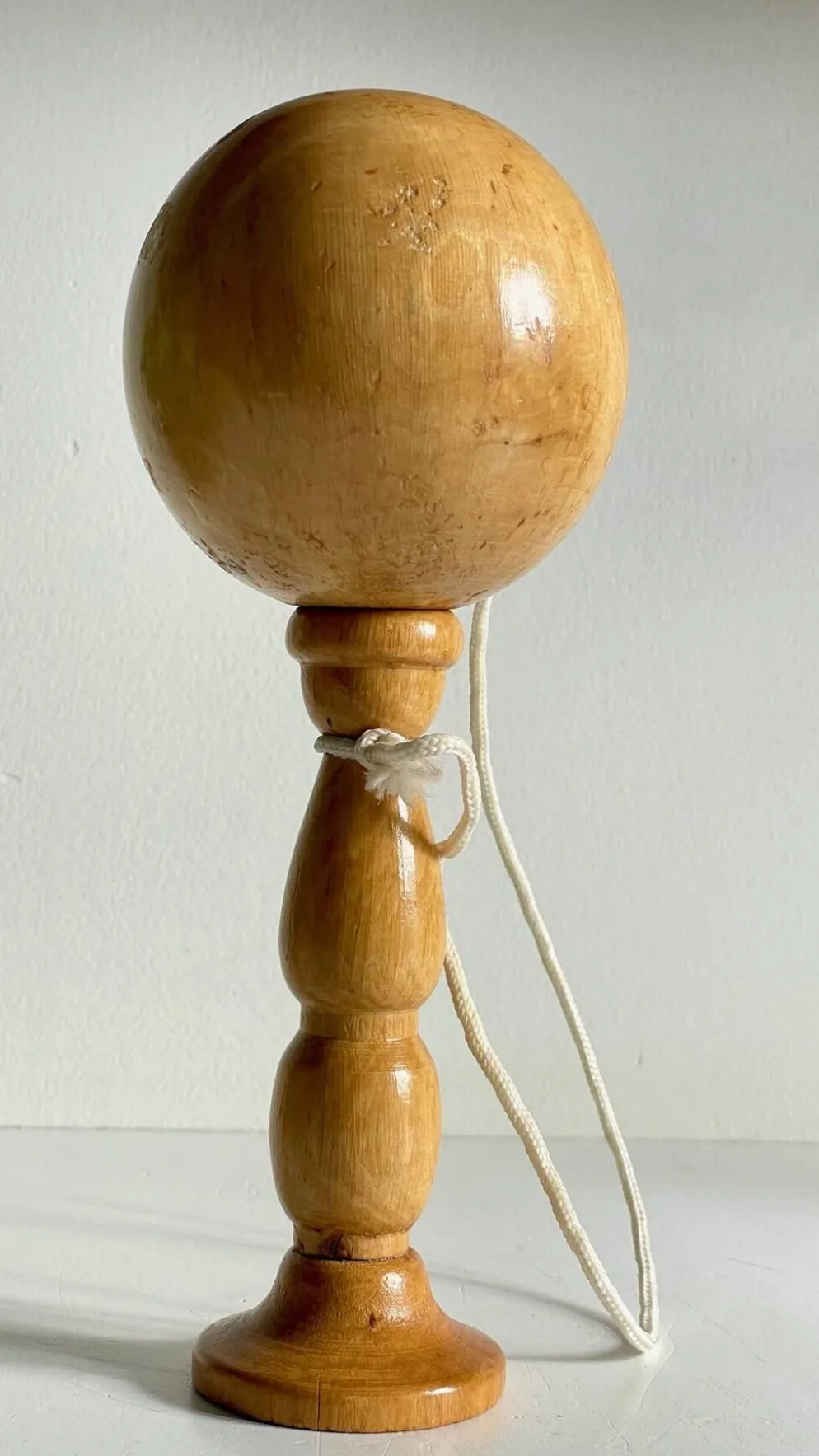 Bilboquet vintage bois massif