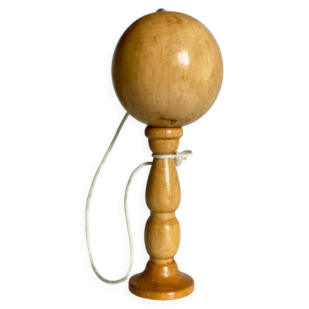 Bilboquet vintage en bois massif