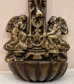 Bénitier en bronze d'époque fin XIXe