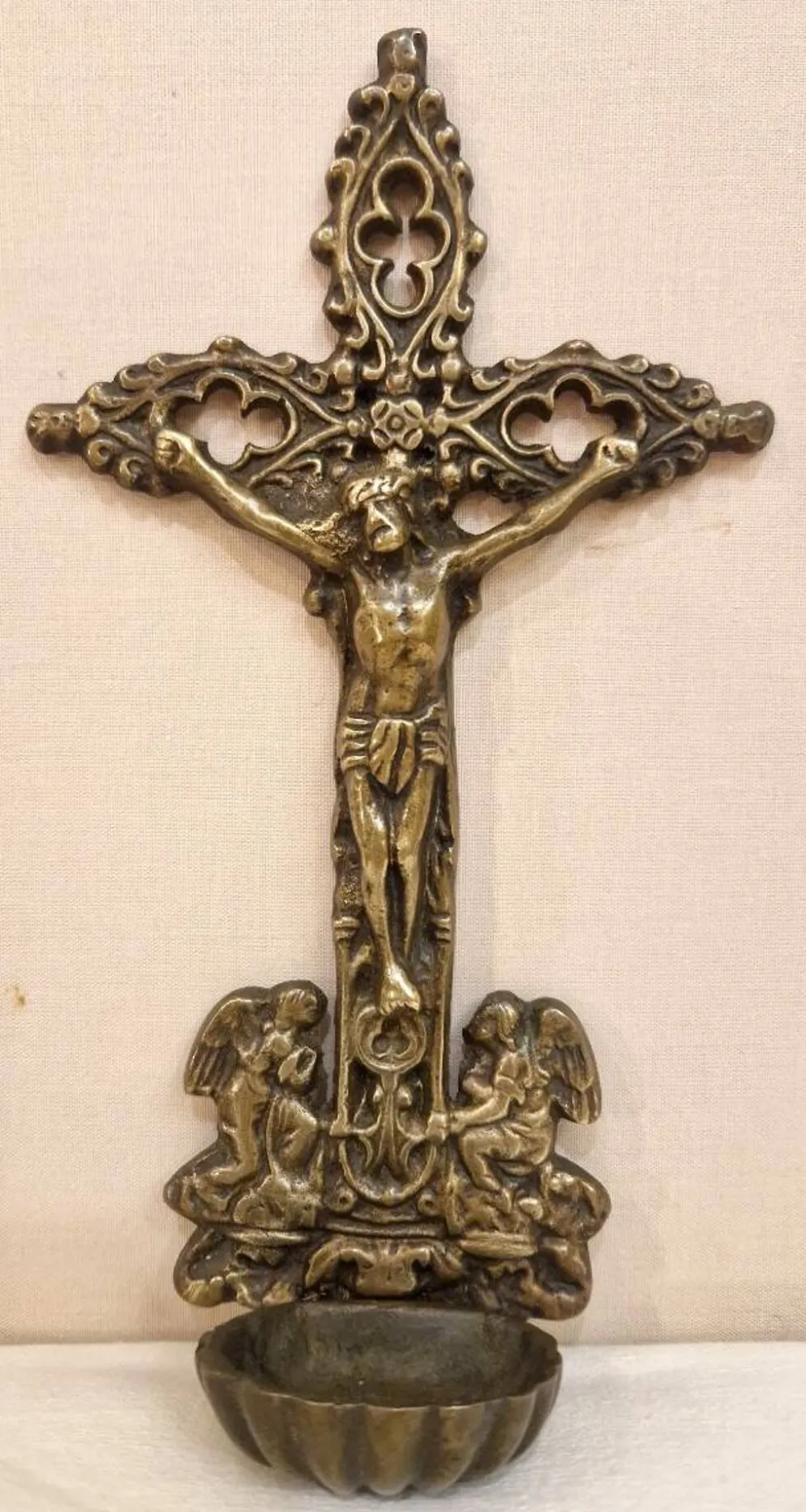 Bénitier en bronze d'époque fin XIXe