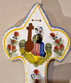 Bénitier faïence de Quimper Henriot XXe