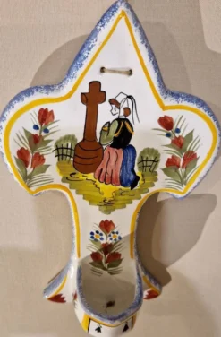 Bénitier faïence de Quimper Henriot XXe