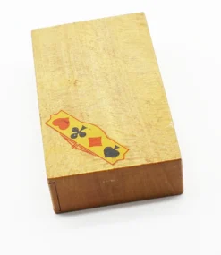 Boite en bois à jeux