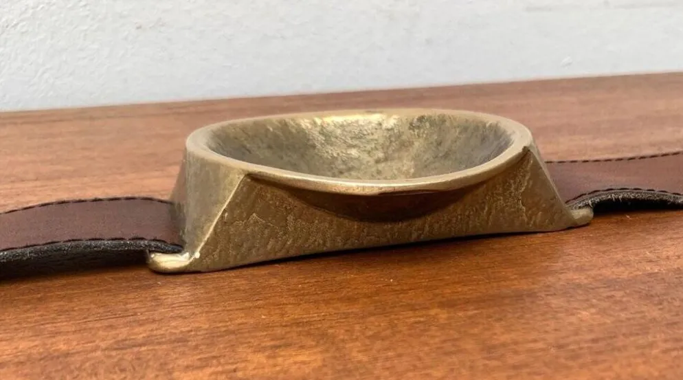 Bol ou cendrier en bronze et cuir avec accoudoirs, années 1960